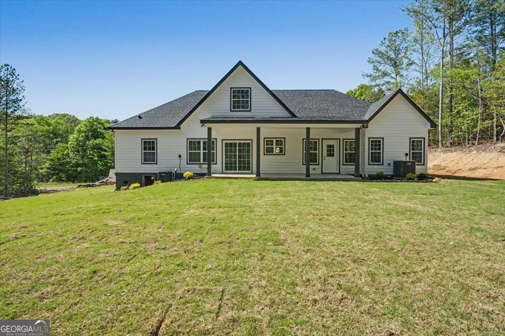 242 Mulberry LN Lindale, GA 30147