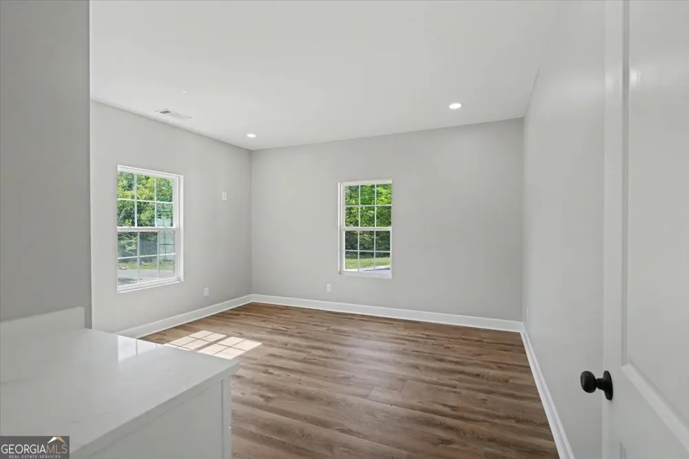 242 Mulberry LN Lindale, GA 30147
