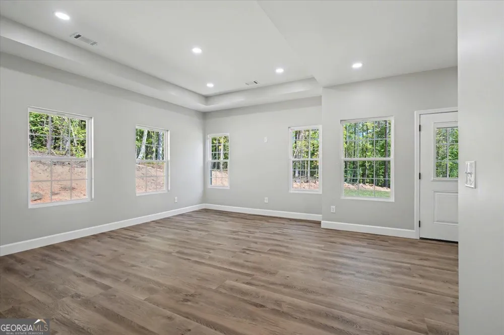 242 Mulberry LN Lindale, GA 30147