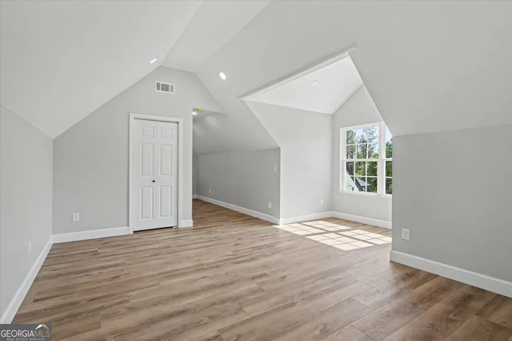 242 Mulberry LN Lindale, GA 30147