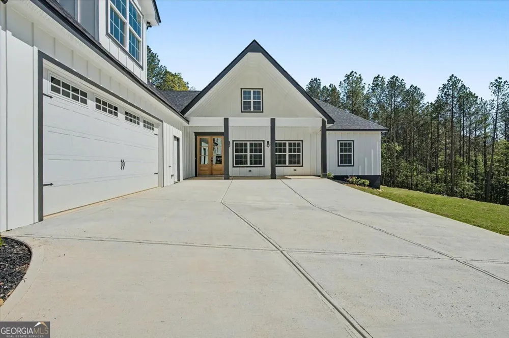242 Mulberry LN Lindale, GA 30147