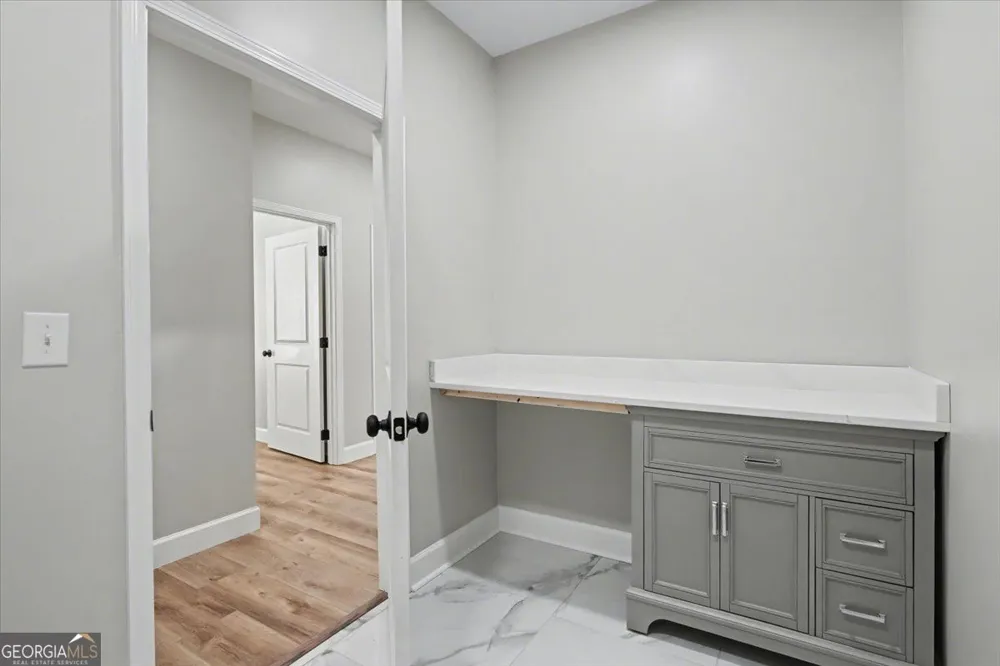 242 Mulberry LN Lindale, GA 30147