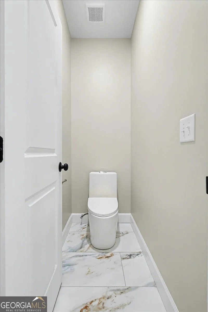 242 Mulberry LN Lindale, GA 30147
