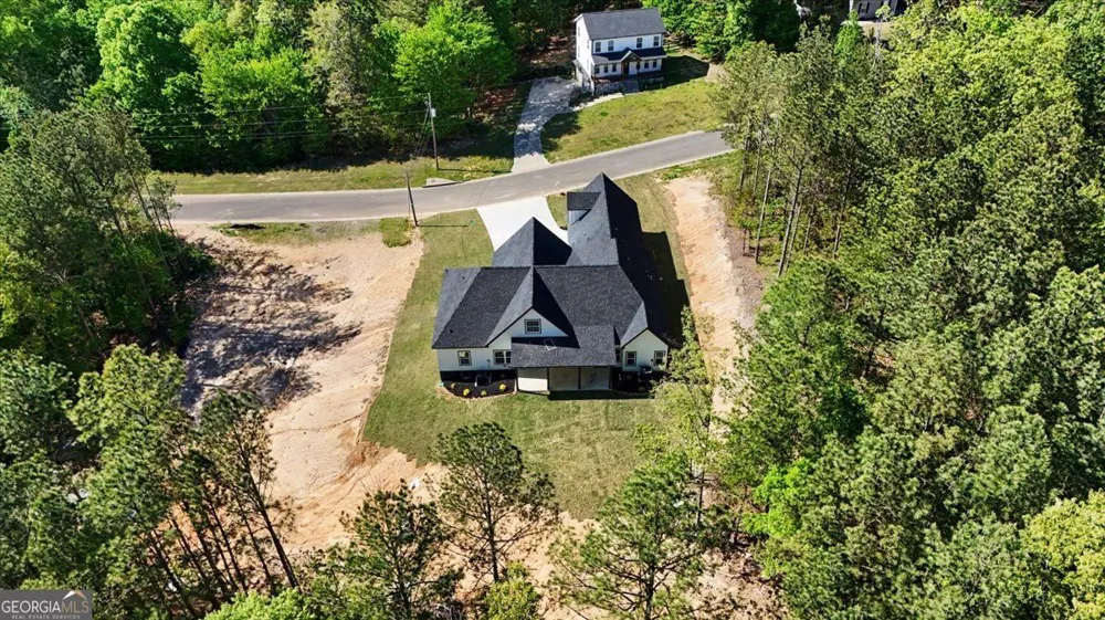 242 Mulberry LN Lindale, GA 30147