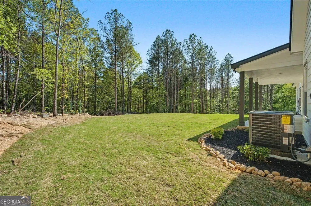 242 Mulberry LN Lindale, GA 30147