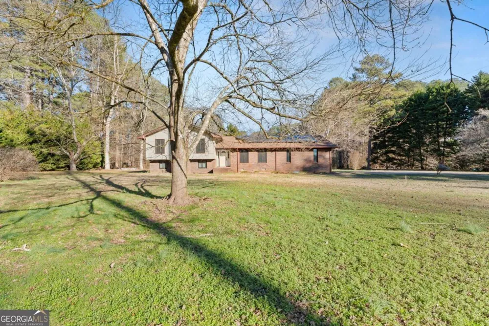 588 Estatohe CIR Toccoa, GA 30577