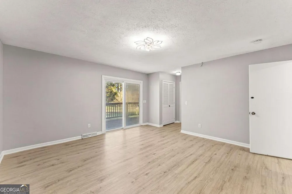 588 Estatohe CIR Toccoa, GA 30577