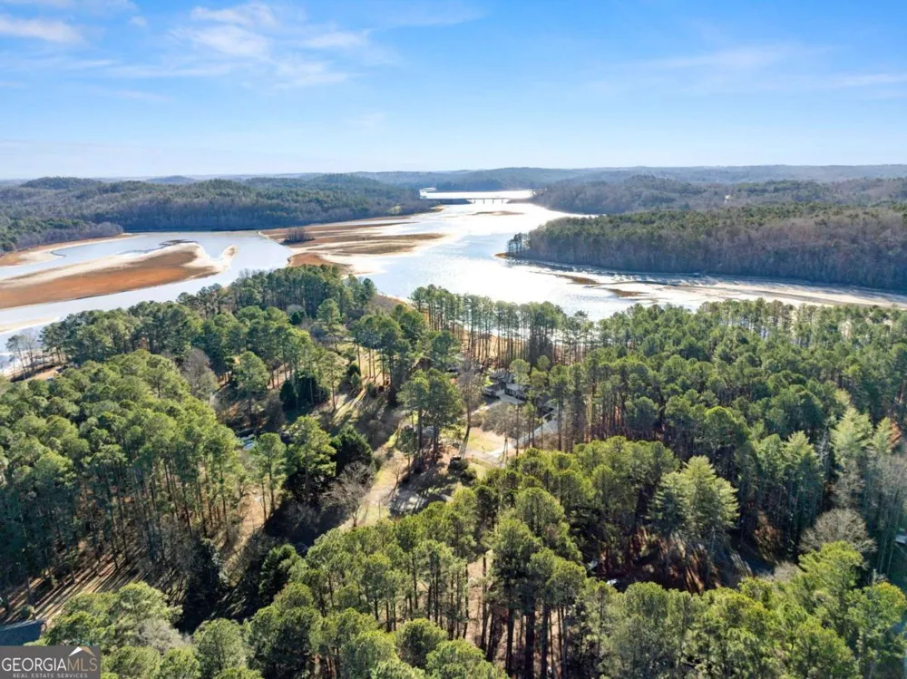 588 Estatohe CIR Toccoa, GA 30577
