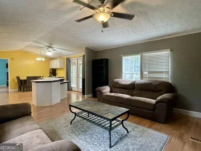 1465 Webb CIR Metter, GA 30439