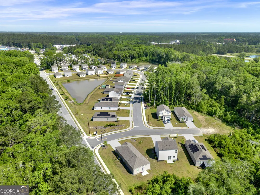 33 Dusky CT Hinesville, GA 31313