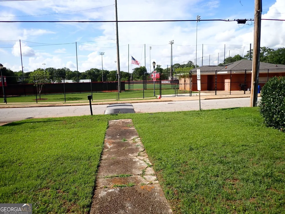 1476 Cambridge AVE College Park, GA 30337