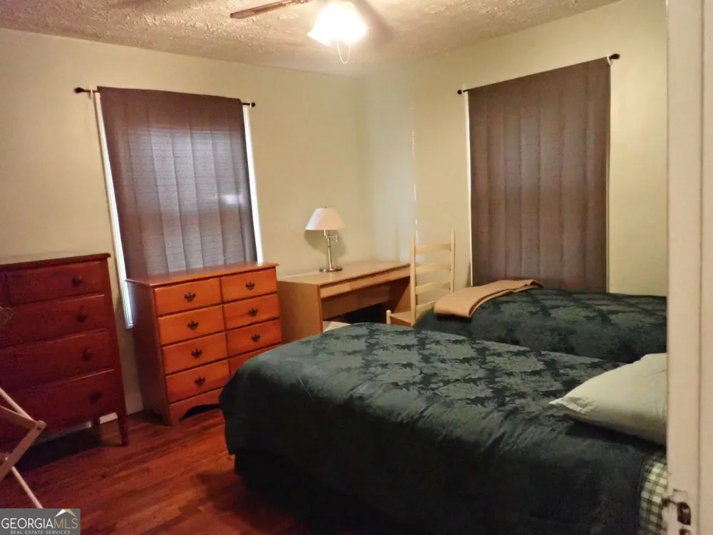 1476 Cambridge AVE College Park, GA 30337