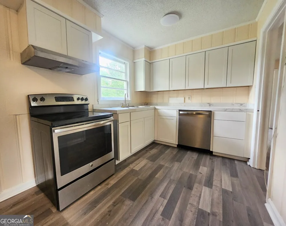 1821 Samford DR Albany, GA 31707