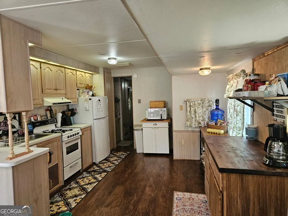 41 Cindy PKWY Cleveland, GA 30528