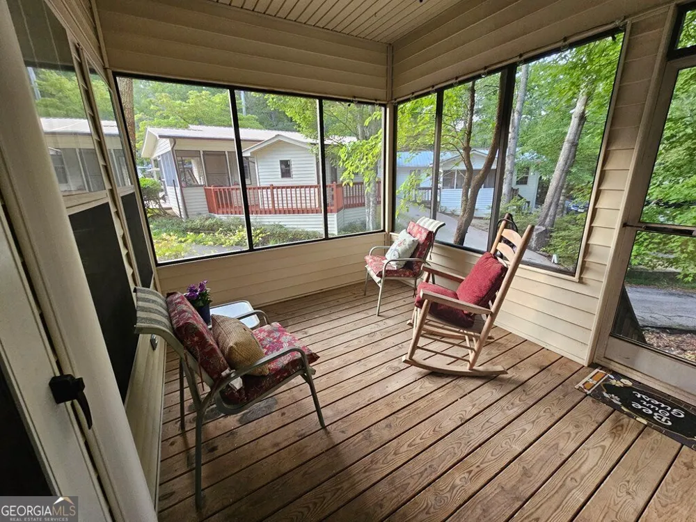 41 Cindy PKWY Cleveland, GA 30528