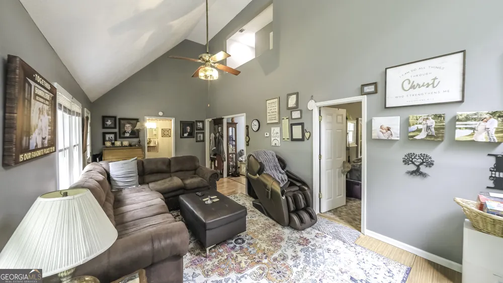 9 Acorn TRL Bremen, GA 30110