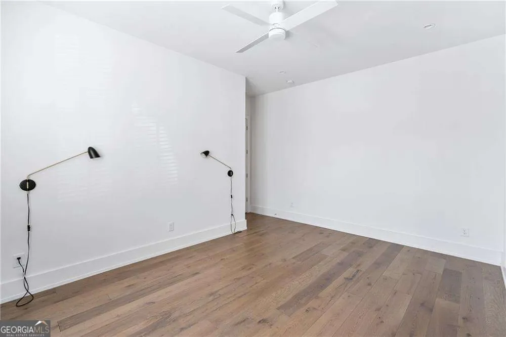377 Anders N Chattahoochee Hills, GA 30268