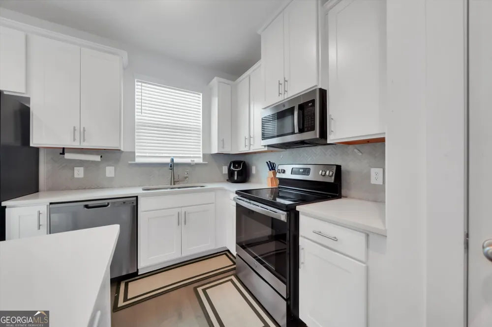 6410 Shalks Crossing DR Lithonia, GA 30058
