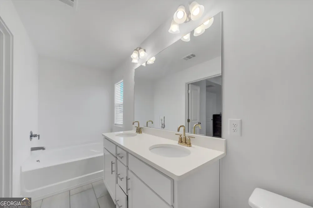 6410 Shalks Crossing DR Lithonia, GA 30058