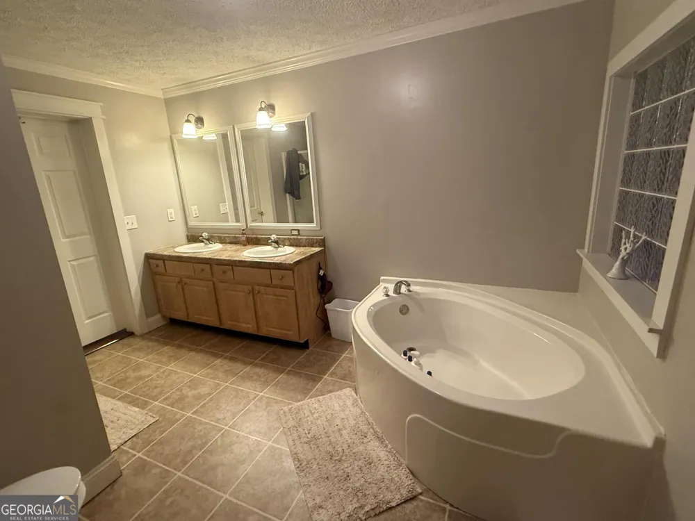 2526 Hancock RD Social Circle, GA 30025