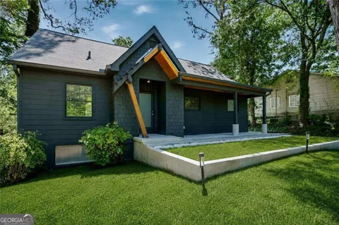 439 Oak DR