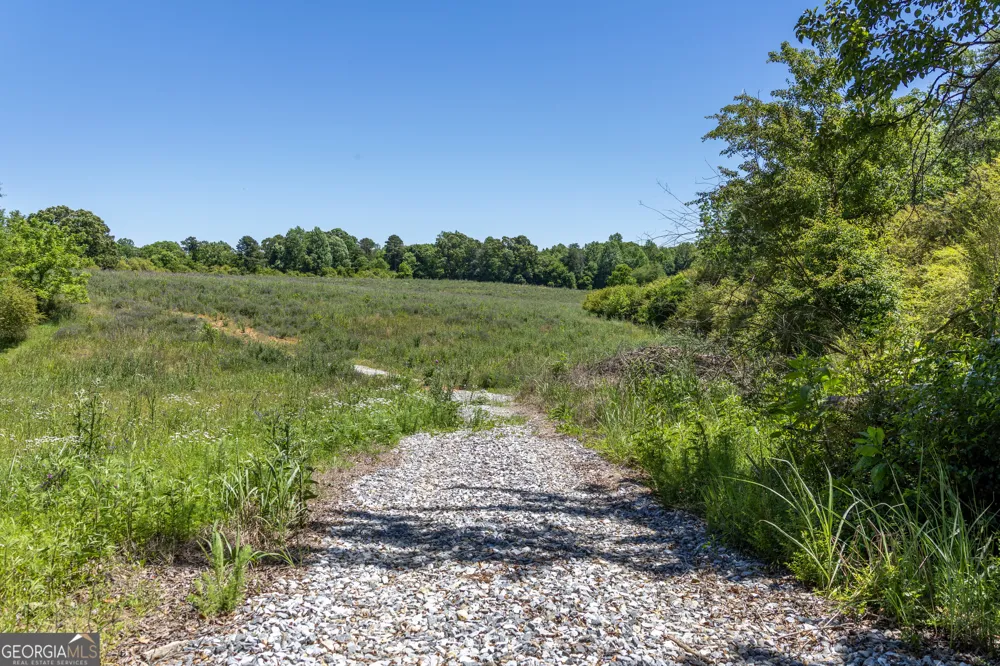 3600 Pea Ridge RD Cornelia, GA 30531