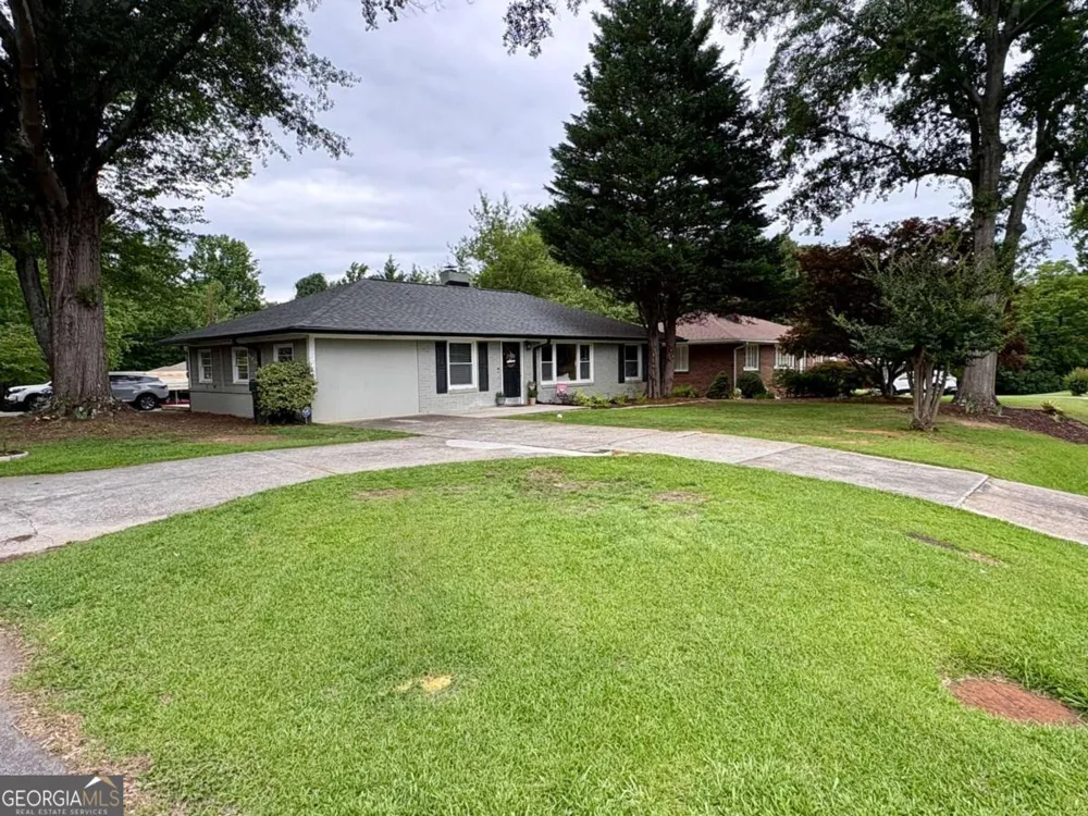 199 Harris ST Toccoa, GA 30577
