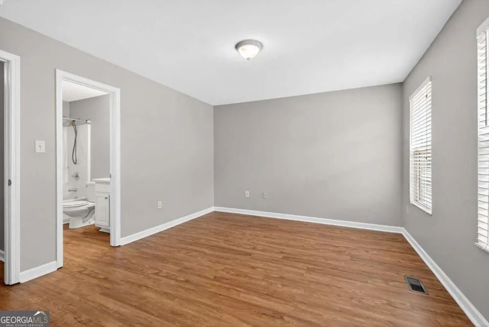 4210 Oakwood RD Oakwood, GA 30566