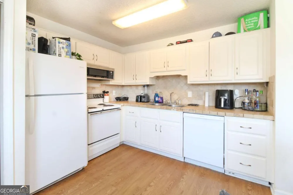 2165 Milledge AVE Athens, GA 30605