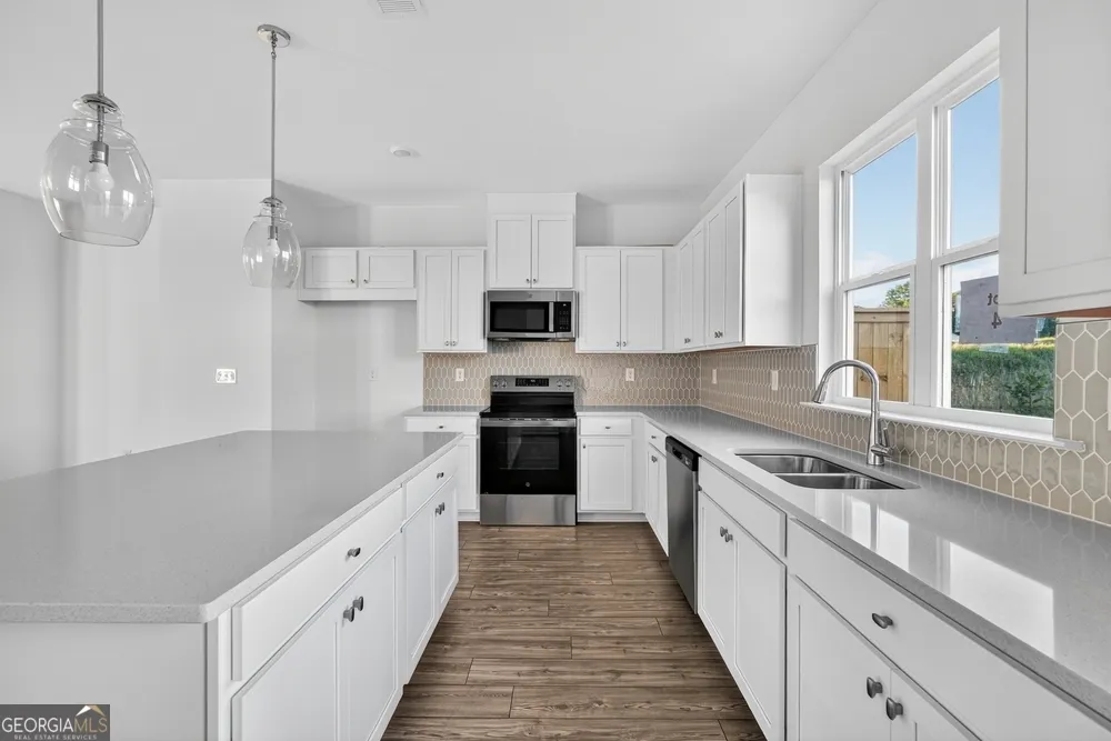 100 Epperly WAY Tucker, GA 30084