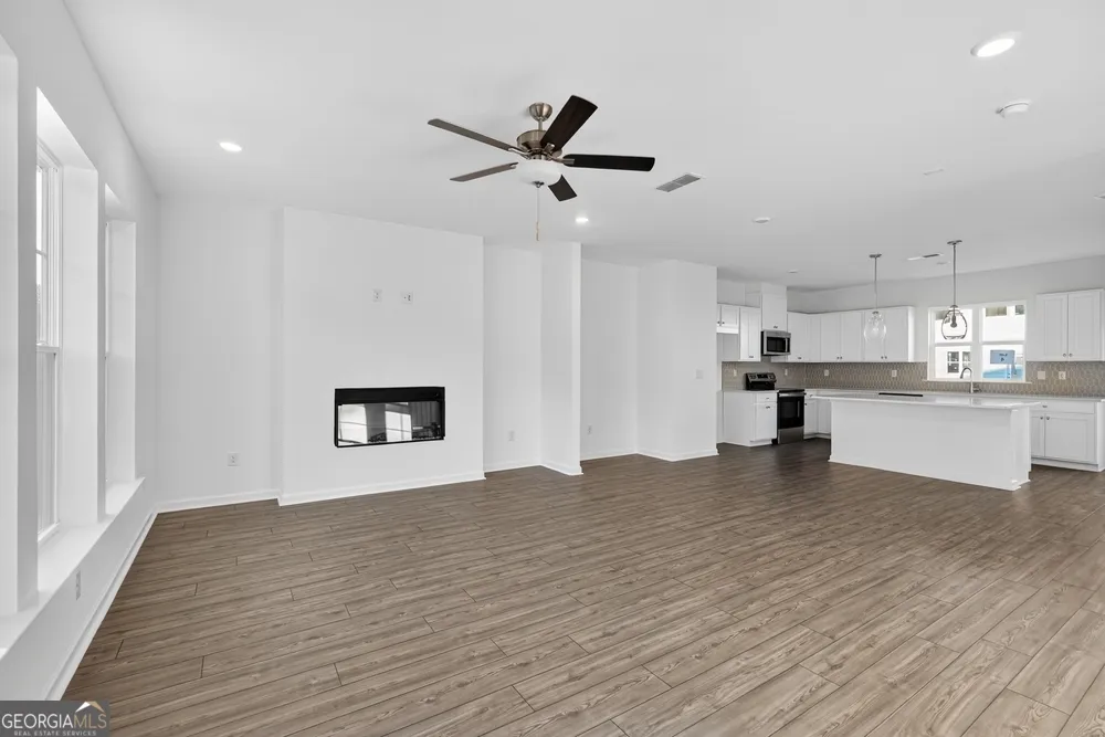 100 Epperly WAY Tucker, GA 30084