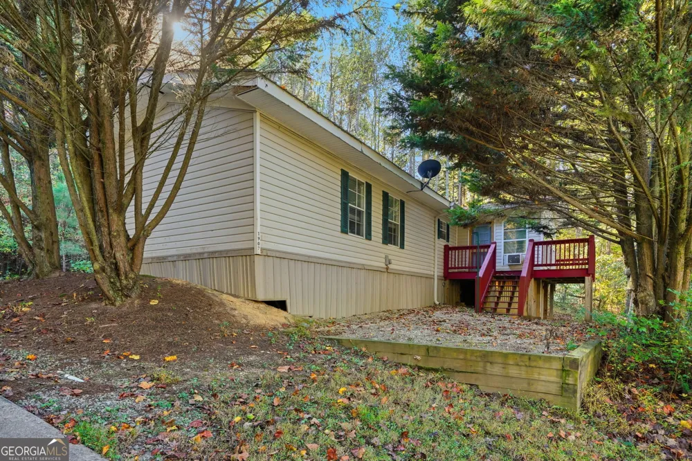 1907 John Call RD Talking Rock, GA 30175