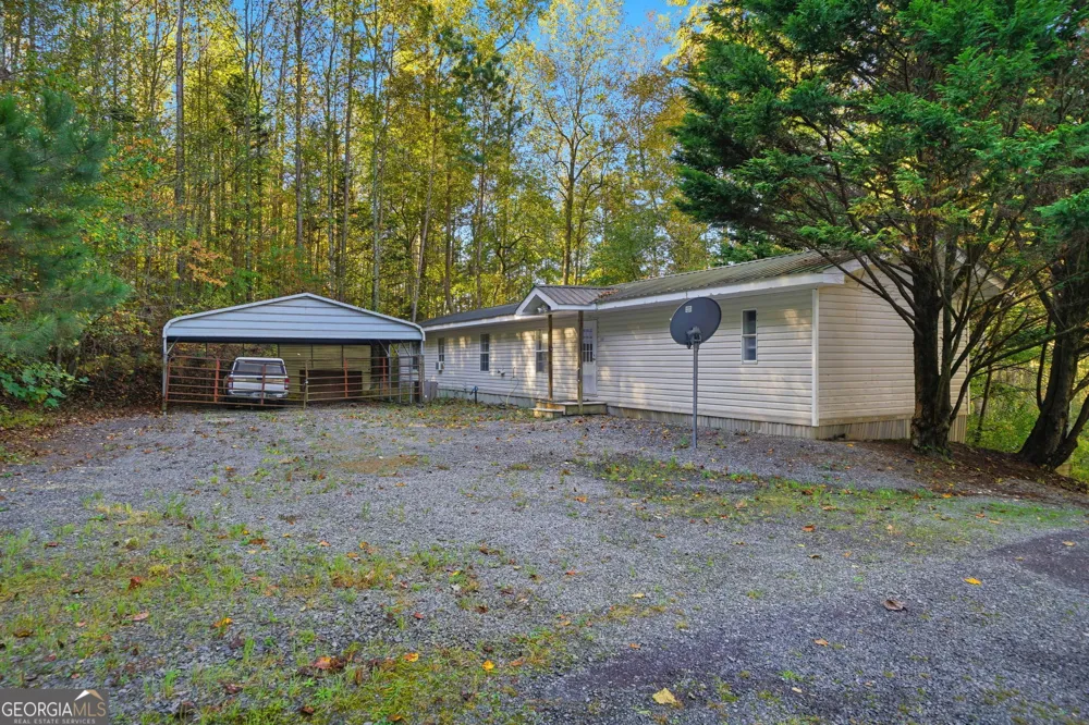 1907 John Call RD Talking Rock, GA 30175