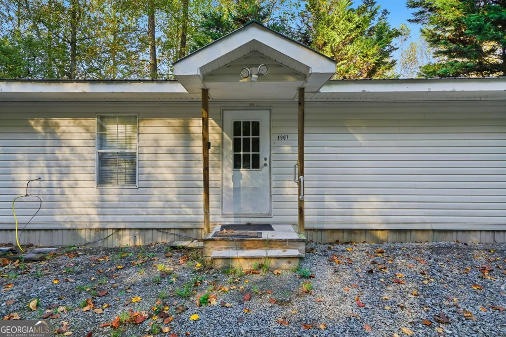 1907 John Call RD Talking Rock, GA 30175