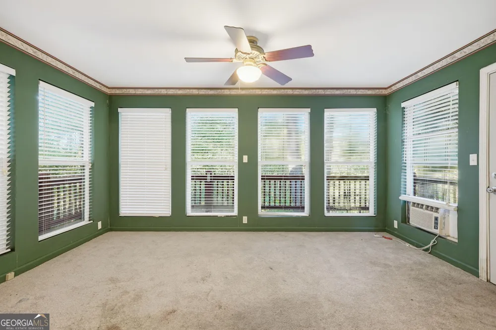 1907 John Call RD Talking Rock, GA 30175