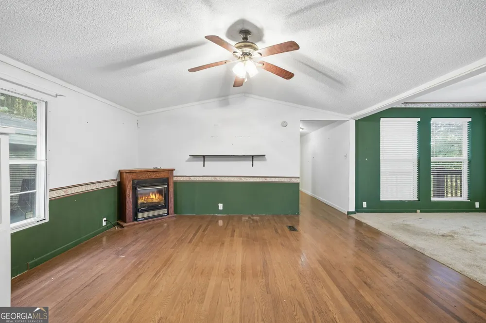 1907 John Call RD Talking Rock, GA 30175