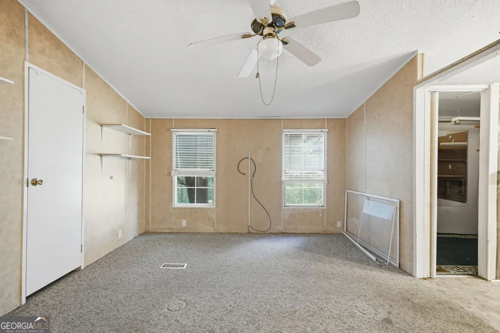 1907 John Call RD Talking Rock, GA 30175