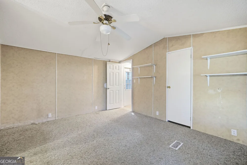 1907 John Call RD Talking Rock, GA 30175