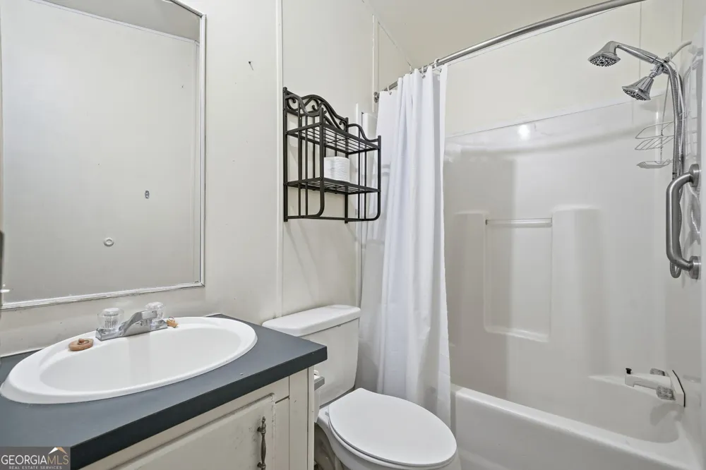 1907 John Call RD Talking Rock, GA 30175