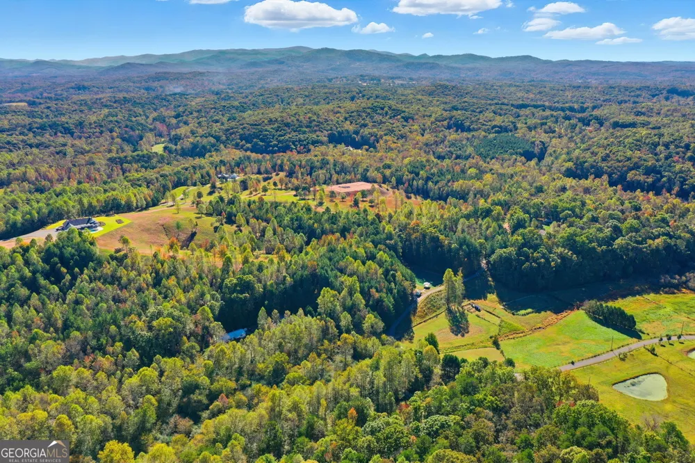 1907 John Call RD Talking Rock, GA 30175