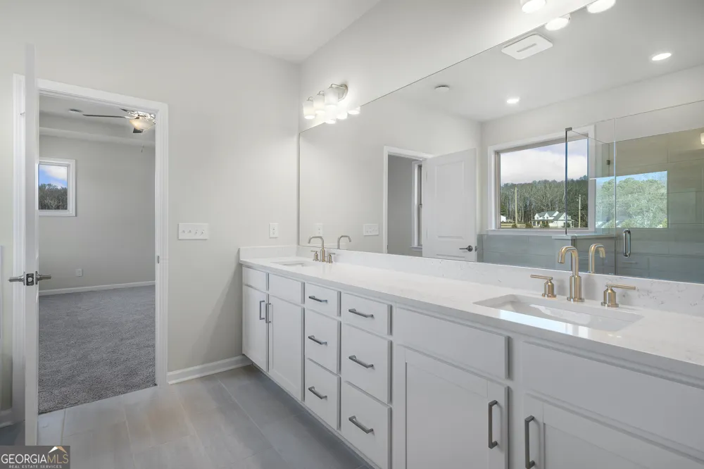 8935 Avonbrook Close Ball Ground, GA 30107