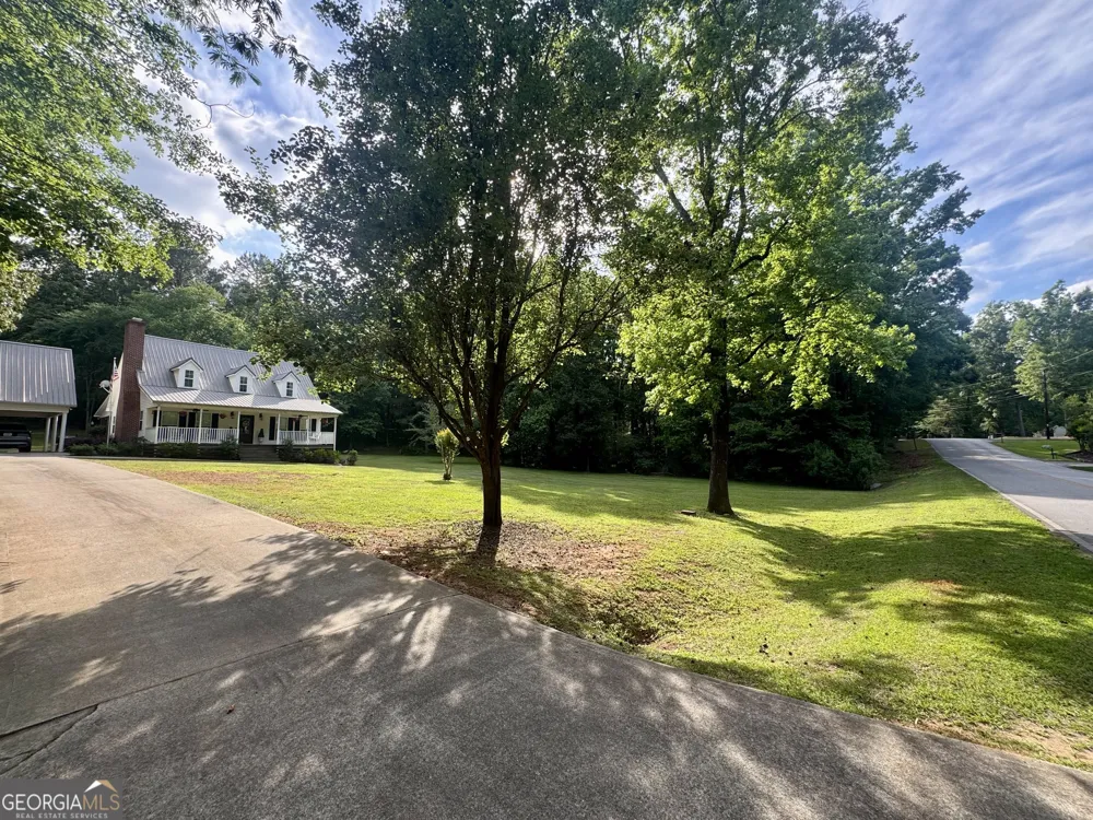 202 Commodore DR Milledgeville, GA 31061