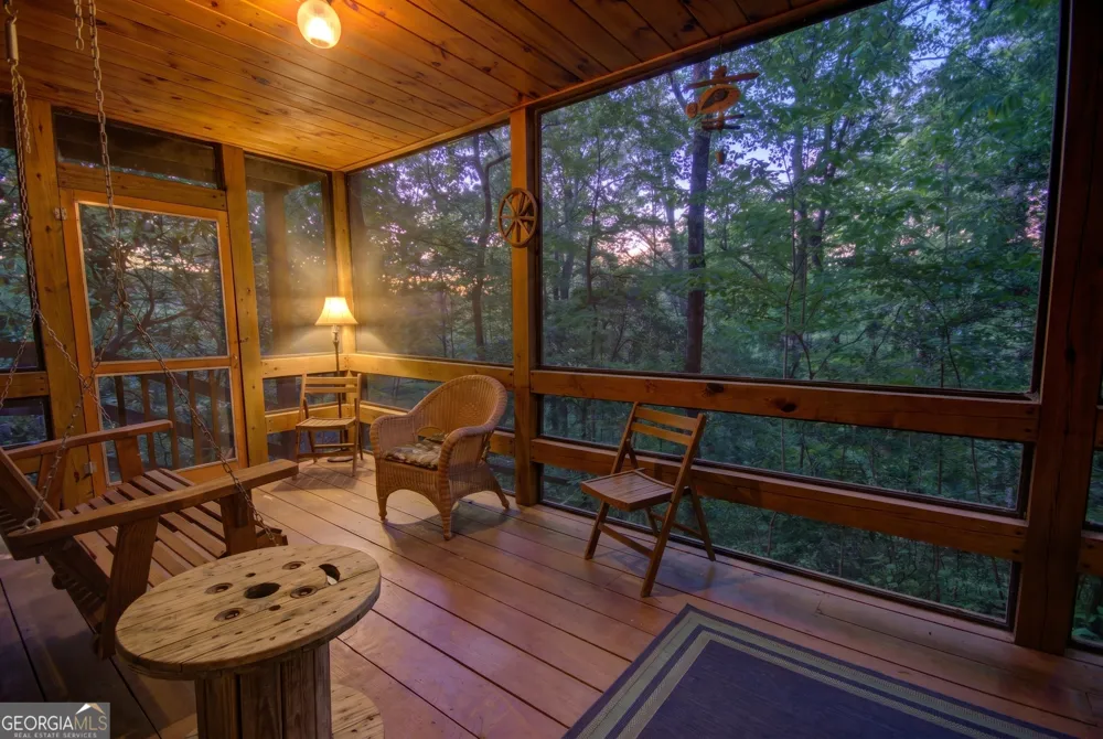 218 Bench Leg RD Mineral Bluff, GA 30559