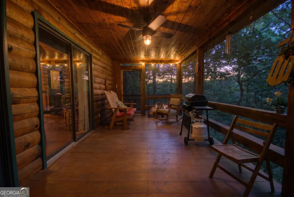 218 Bench Leg RD Mineral Bluff, GA 30559