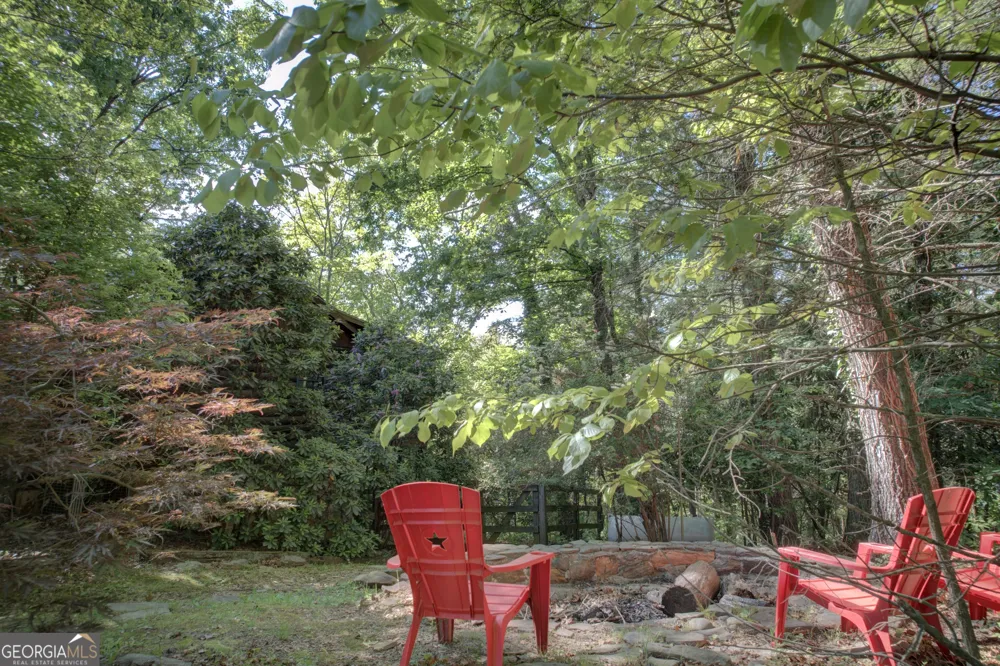 218 Bench Leg RD Mineral Bluff, GA 30559