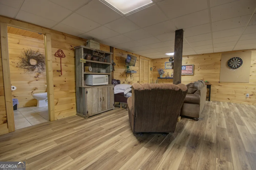218 Bench Leg RD Mineral Bluff, GA 30559