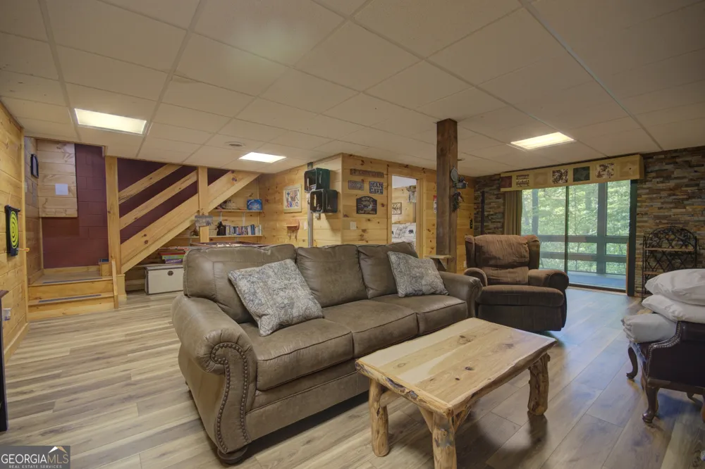 218 Bench Leg RD Mineral Bluff, GA 30559