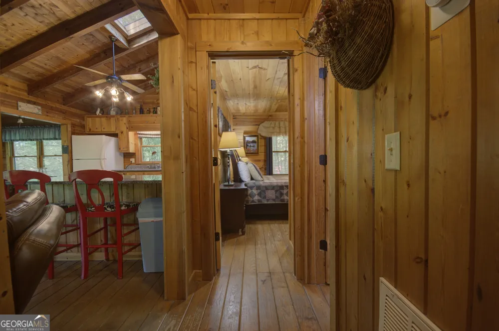 218 Bench Leg RD Mineral Bluff, GA 30559