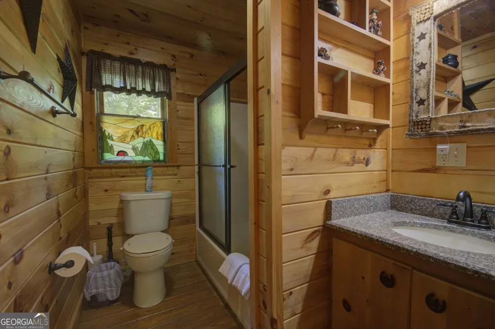 218 Bench Leg RD Mineral Bluff, GA 30559