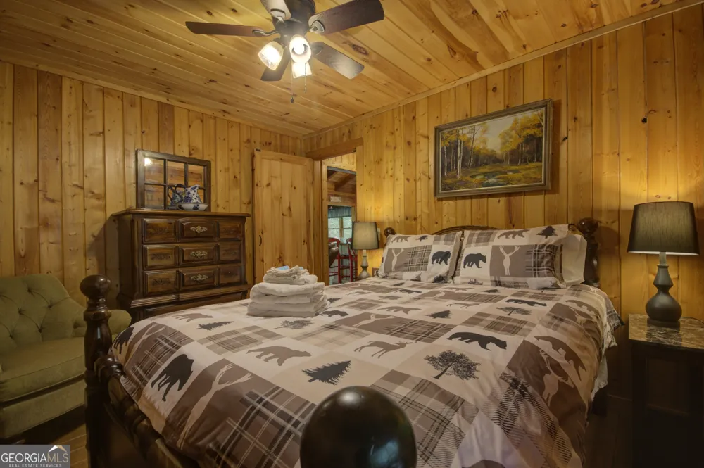 218 Bench Leg RD Mineral Bluff, GA 30559